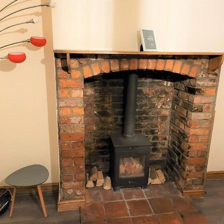 Nice 4-Bedroom Vacation Home With Indoor Fireplace ウェリントン エクステリア 写真