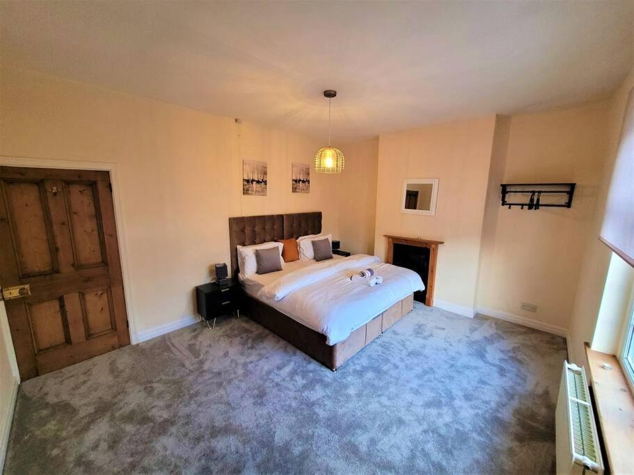 Nice 4-Bedroom Vacation Home With Indoor Fireplace ウェリントン エクステリア 写真