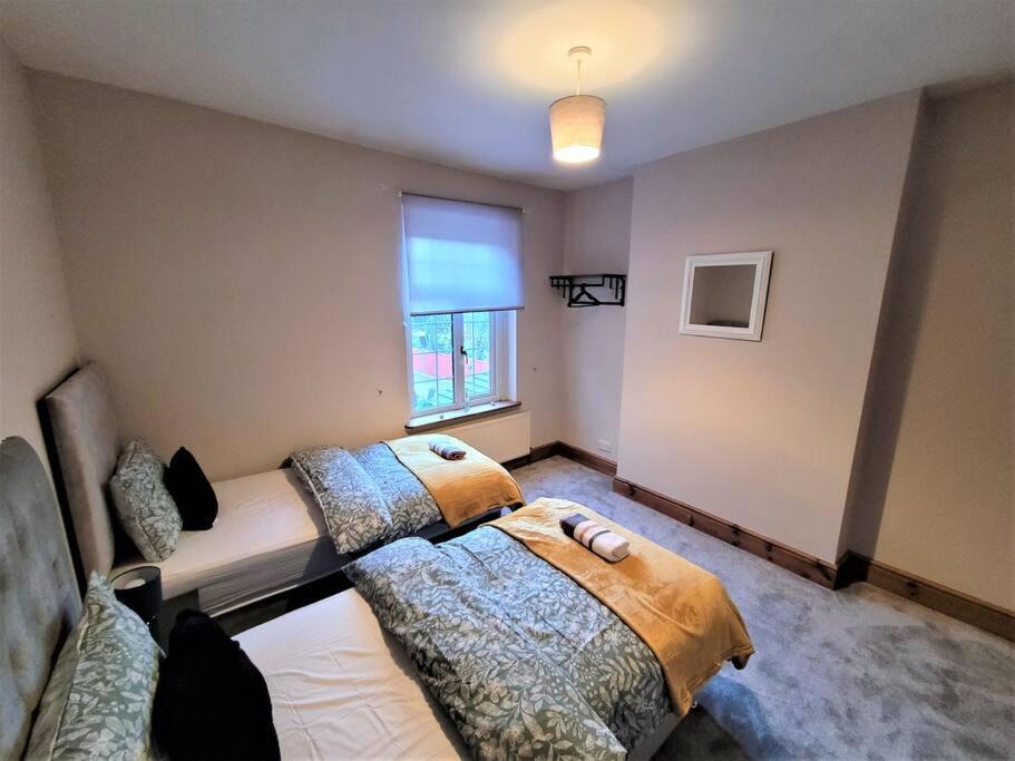 Nice 4-Bedroom Vacation Home With Indoor Fireplace ウェリントン エクステリア 写真