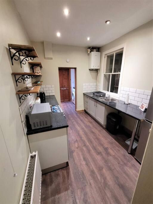Nice 4-Bedroom Vacation Home With Indoor Fireplace ウェリントン エクステリア 写真